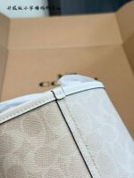 Coach City Tote Vintage Print Tote Bag New Magnetic Clasp Design - Image 7