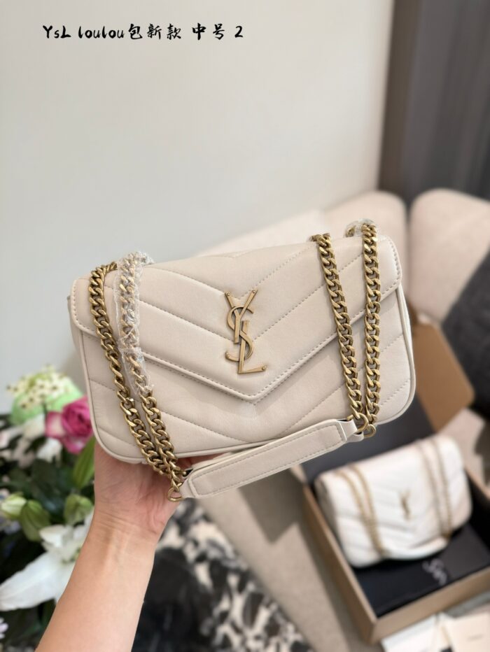Yves Saint Laurent 25 Pre-Spring Loulou Lambskin Herringbone Quilted Top-Stitch Chain Strap Handbag - Image 3