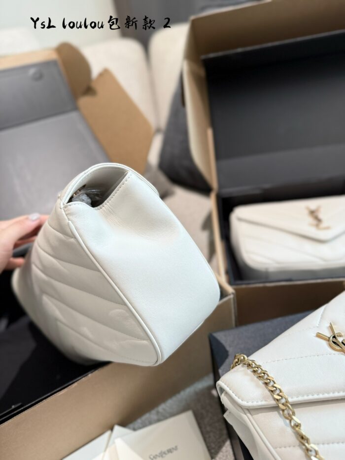 Yves Saint Laurent 25 Pre-Spring Loulou Lambskin Herringbone Quilted Top-Stitch Chain Strap Handbag - Image 8