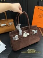 Hermès Birkin Horizontal Suede Platinum Bag Retro Chic Structured Simplicity - Image 3
