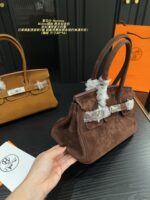 Hermès Birkin Horizontal Suede Platinum Bag Retro Chic Structured Simplicity - Image 5