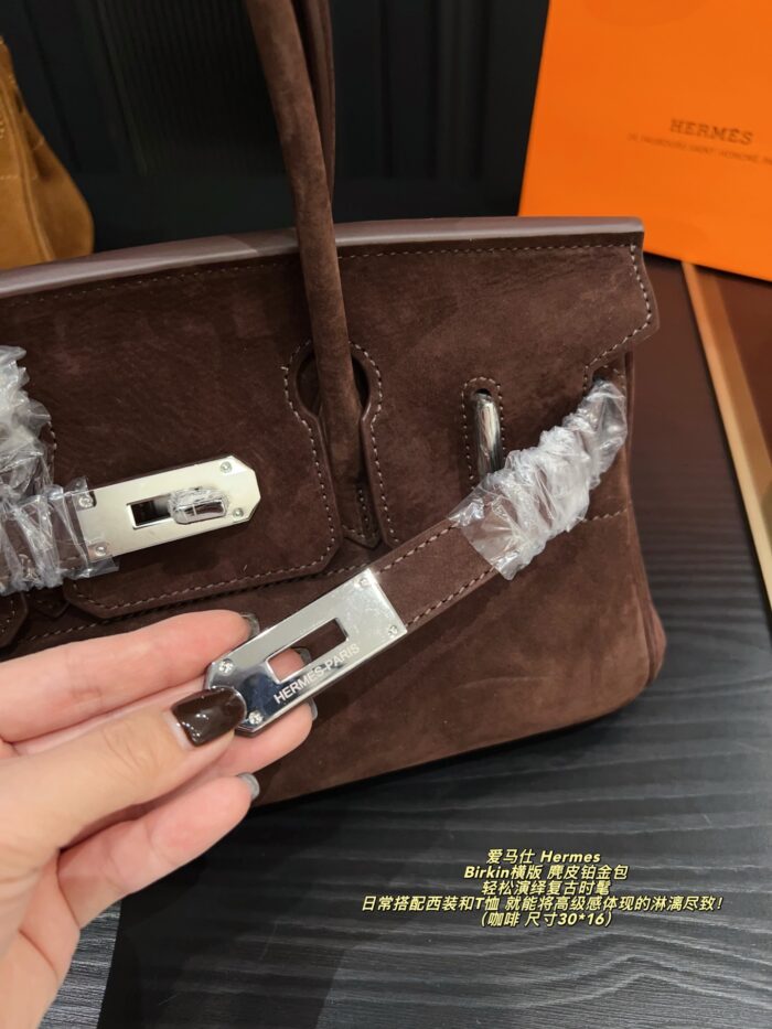 Hermès Birkin Horizontal Suede Platinum Bag Retro Chic Structured Simplicity - Image 6