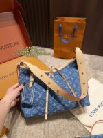Louis Vuitton Lv24 Limited Edition Denim Carryall Shoulder Bag Dynamic Chip Vegetable-Tanned Leather Rivets Colour-Changing Leather Lightweight And Highly Versatile - Image 6