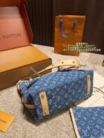 Louis Vuitton Lv24 Limited Edition Denim Carryall Shoulder Bag Dynamic Chip Vegetable-Tanned Leather Rivets Colour-Changing Leather Lightweight And Highly Versatile - Image 7