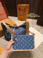 Louis Vuitton Lv24 Limited Edition Denim Carryall Shoulder Bag Dynamic Chip Vegetable-Tanned Leather Rivets Colour-Changing Leather Lightweight And Highly Versatile - Image 8