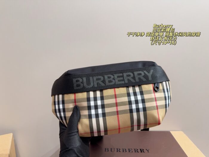 Burberry Crossbody Waist Bag Minimalist, Casual Comfortable And Vibrant - Image 1