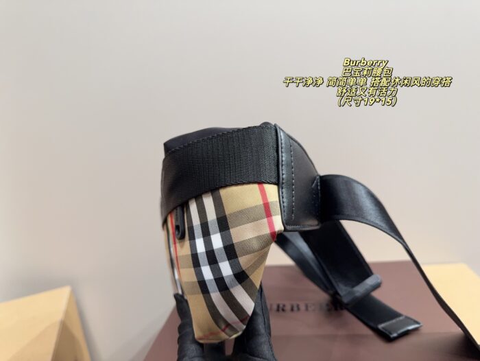 Burberry Crossbody Waist Bag Minimalist, Casual Comfortable And Vibrant - Image 2