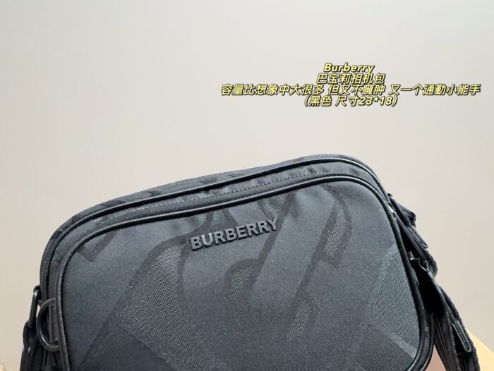 Burberry Camera Bag: Wide Strap, Commuter-Friendly, Generous Capacity, Lightweight Classic Design - Image 5