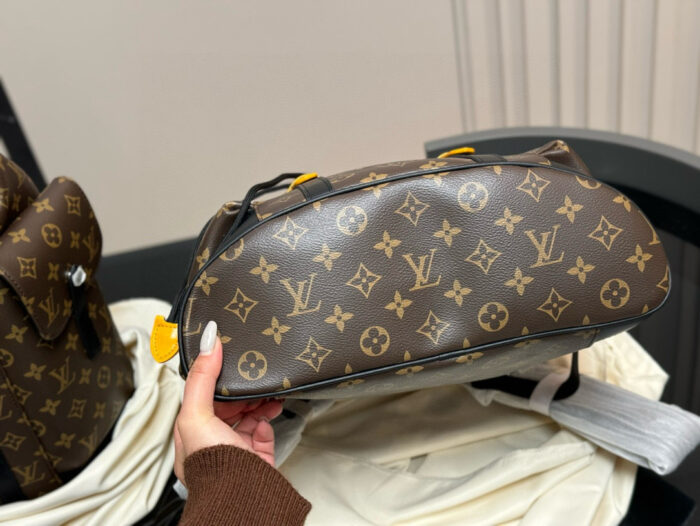 Louis Vuitton Classic Fabric Backpack Sophisticated And Elegant Comfortable To The Touch - Image 9