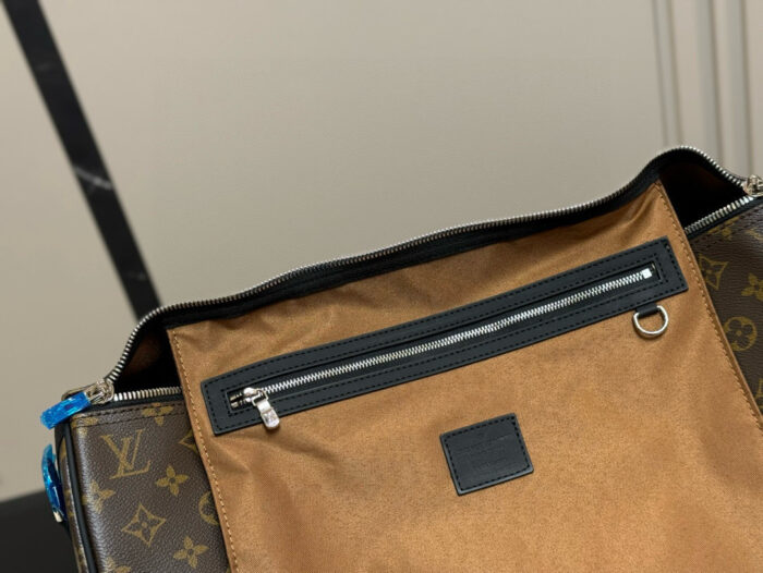 Louis Vuitton Keepall Travel Bag: Spacious, Practical, And Stylish - Image 5