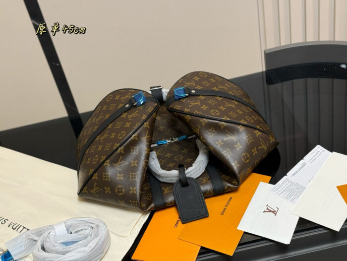 Louis Vuitton Keepall Travel Bag: Spacious, Practical, And Stylish - Image 9