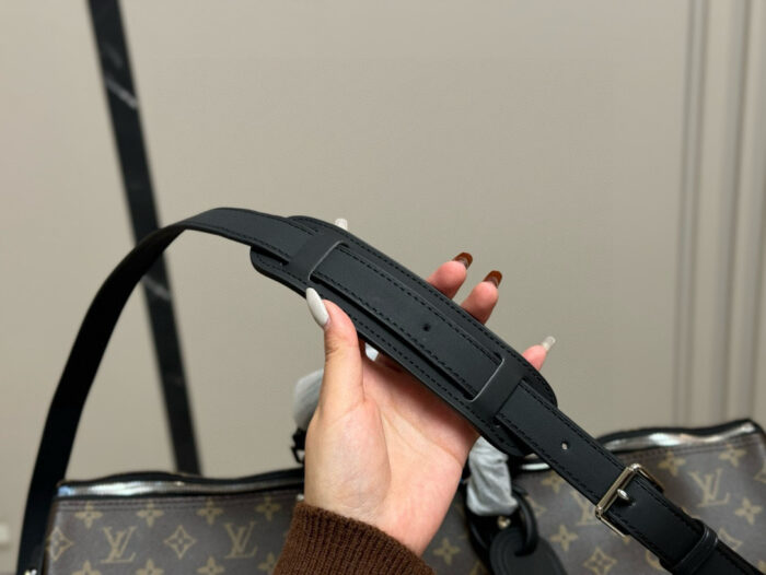 Louis Vuitton Keepall Travel Bag: Practical, Spacious, And Stylish - Image 6