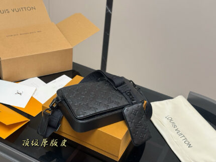 Louis Vuitton Men'S 3-In-1 Multi-Wear Style Authentic Factory-Direct Goods