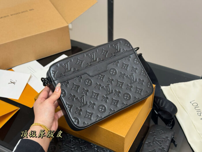 Louis Vuitton Men'S 3-In-1 Multi-Wear Style Authentic Factory-Direct Goods - Image 6