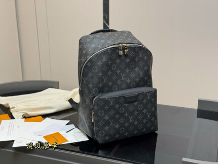 Louis Vuitton Discovery Backpack Spacious Casual Business Backpack For Men Stylish And Cool
