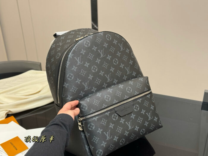 Louis Vuitton Discovery Backpack Casual And Business-Appropriate With Generous Capacity - Image 2