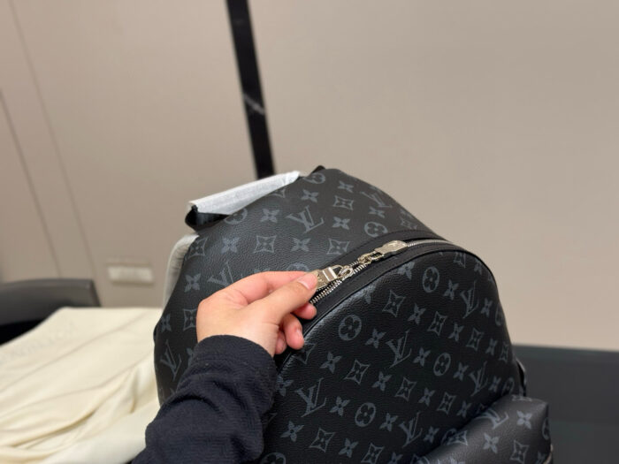 Louis Vuitton Discovery Backpack Casual And Business-Appropriate With Generous Capacity - Image 3