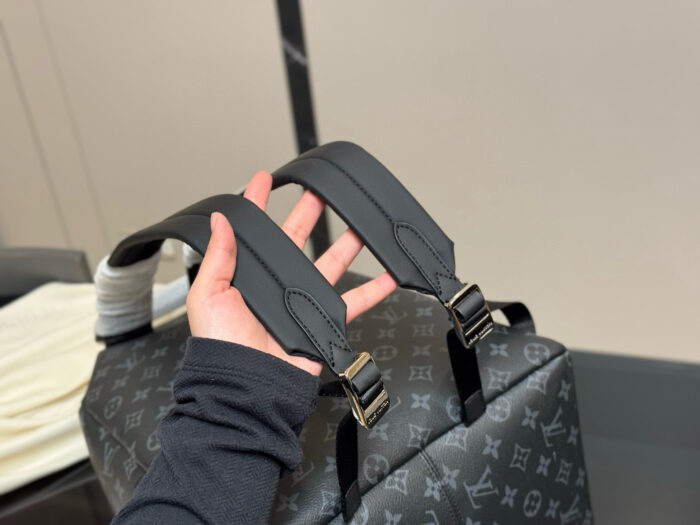 Louis Vuitton Discovery Backpack Casual And Business-Appropriate With Generous Capacity - Image 8