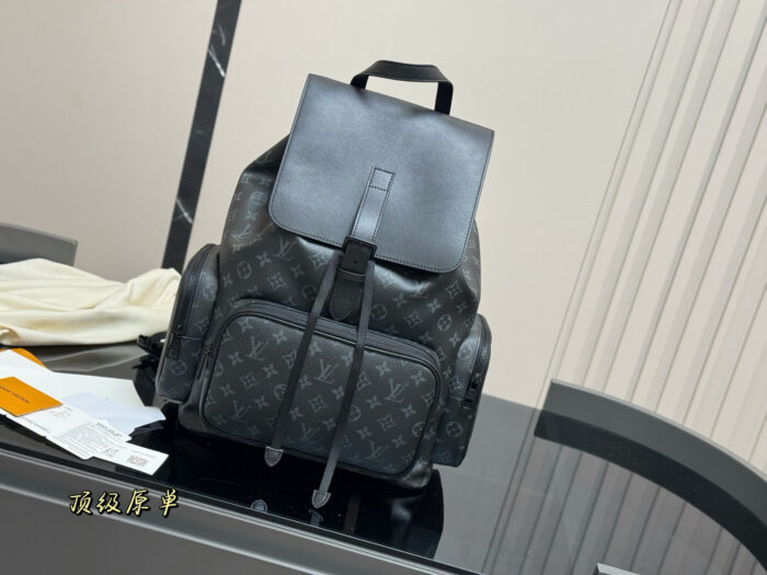 Louis Vuitton Lv Discovery Backpack Large Capacity Casual & Business Men'S Style - Image 2