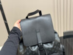 Louis Vuitton Lv Discovery Backpack Large Capacity Casual & Business Men'S Style - Image 3