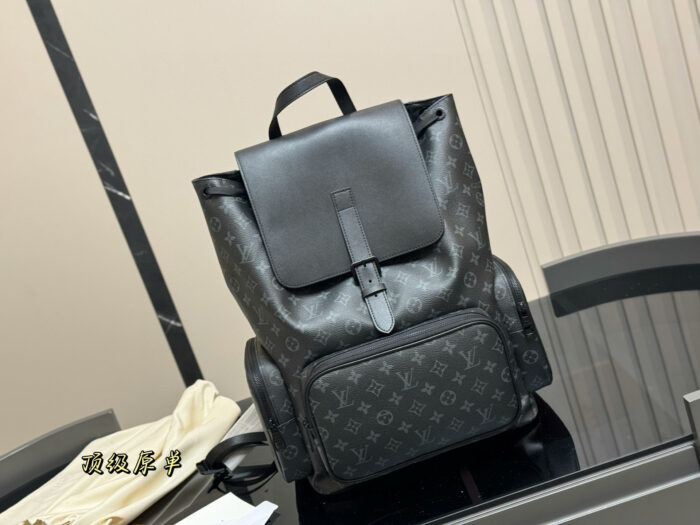 Louis Vuitton Lv Discovery Backpack Large Capacity Casual & Business Men'S Style - Image 5