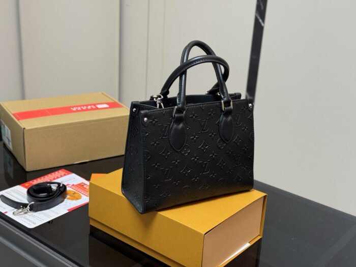 Louis Vuitton On The Go Jungle Shopping Bag Hidden Shoulder Strap For Single-Shoulder Or Hand-Carry Use - Image 8