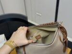 Louis Vuitton Beaubourg Openwork Woven Tote Soft Leather Smooth Zip Practical - Image 4