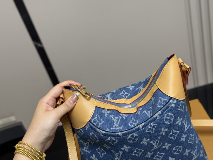 Louis Vuitton Denim Series Bag Soft, Stain-Resistant And Stylish Ample Capacity - Image 3