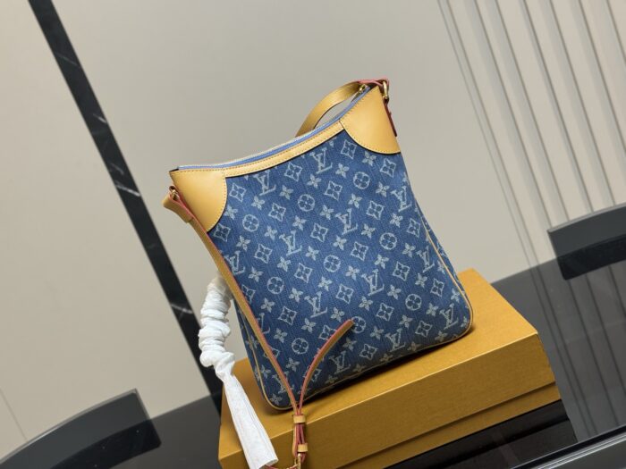 Louis Vuitton Denim Series Bag Soft, Stain-Resistant And Stylish Ample Capacity - Image 7