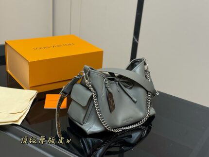 Louis Vuitton Carryall Bow-Tie Shoulder Bag With Coin Purse Included Single-Shoulder Crossbody