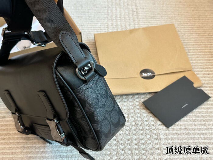 Coach New Arrival Black Camera Bag Versatile And Spacious - Image 3