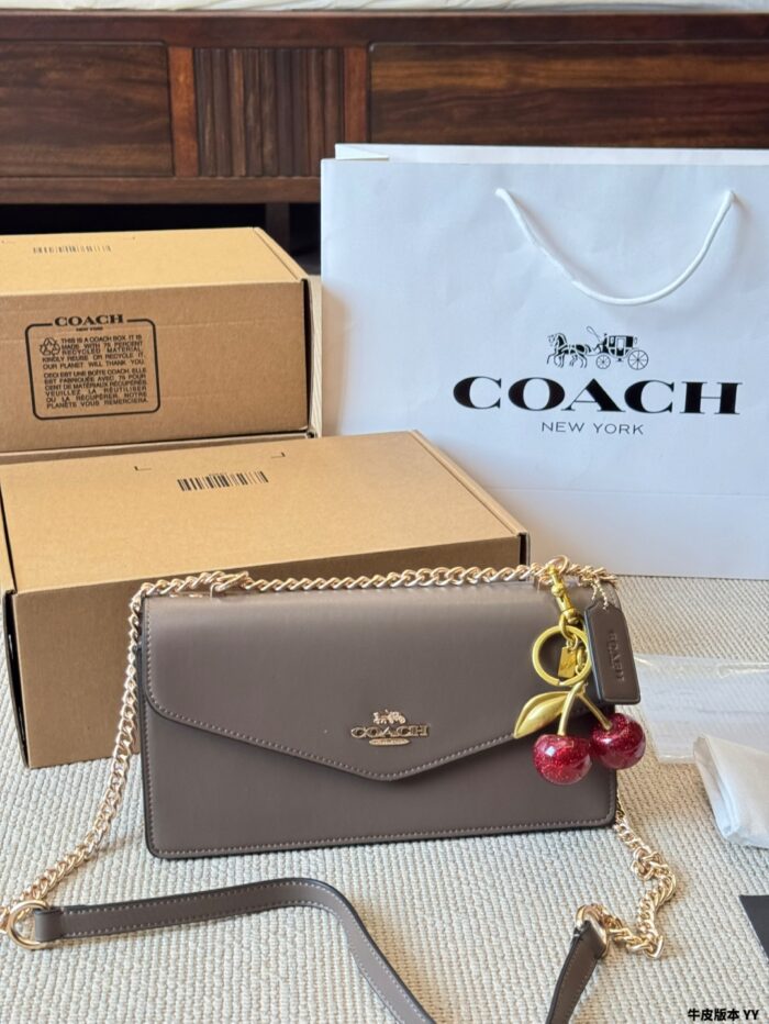 Coach Kalre Accordion Envelope Bag | Classic Colour | Exquisite Elegance - Image 12