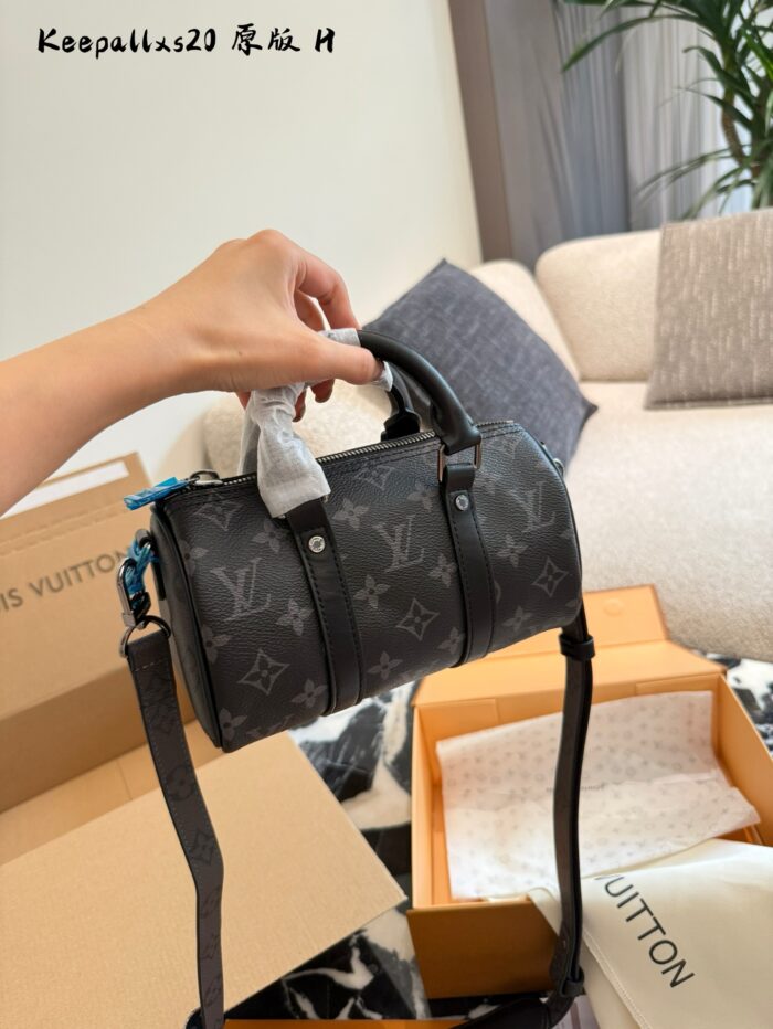 Louis Vuitton Keepall Xs Black Monogram Chip-Equipped Versatile Bag - Image 6