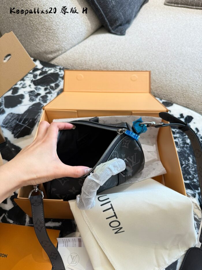 Louis Vuitton Keepall Xs Black Monogram Chip-Equipped Versatile Bag - Image 8