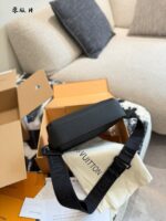 Louis Vuitton Black Men'S Messenger Bag Minimalist Design Generous Capacity Adjustable Shoulder Strap - Image 5