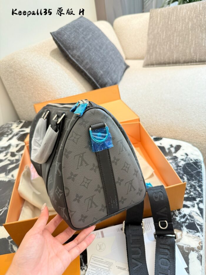 Louis Vuitton Keepall 35 Pvc Monogram Unisex Large Capacity Everyday Gym Bag - Image 3