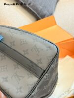 Louis Vuitton Keepall 35 Pvc Monogram Unisex Large Capacity Everyday Gym Bag - Image 4