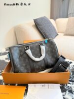Louis Vuitton Keepall 35 Pvc Monogram Unisex Large Capacity Everyday Gym Bag - Image 5