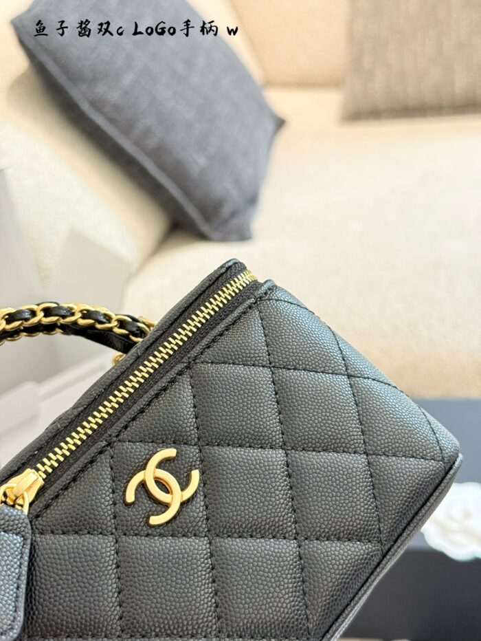Chanel 25B Double C Handle Lychee Leather Long Box Bag - Image 5