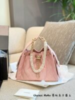 Chanel 25Ss 25Bag Medium Black Gold Grained Leather Bag With Added Mini Pocket And Leather Pad – Practical And Comfortable - Image 3