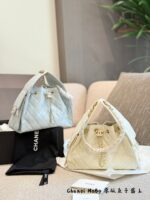 Chanel 25Ss 25Bag Medium Black Gold Grained Leather Bag With Added Mini Pocket And Leather Pad – Practical And Comfortable - Image 5