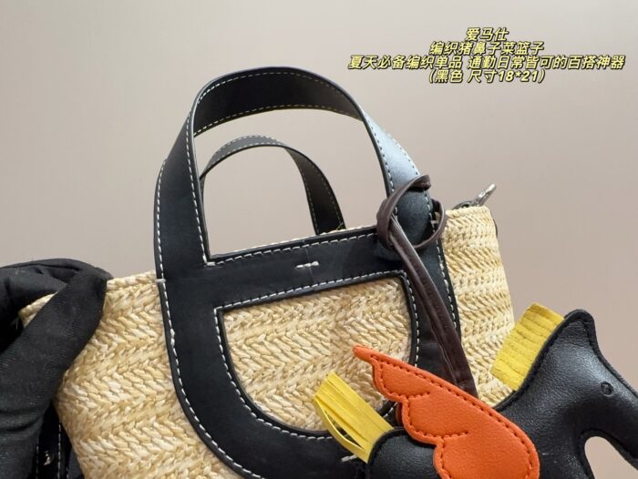 Hermès Woven Pig Nose Shopping Basket Minimalist, Fashionable, Versatile Commuter Tote - Image 4