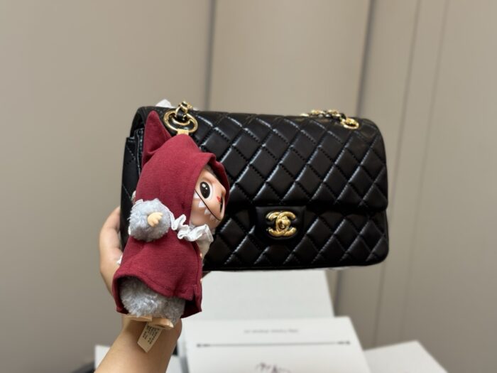 Chanel Cf Premium Genuine Lambskin Shoulder Bag Essential For All Seasons - Image 9
