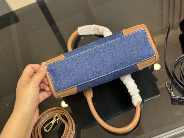 Prada Canvas Soft Lux Underarm Bag Generous Capacity Perfect For Banquets And Parties - Image 8