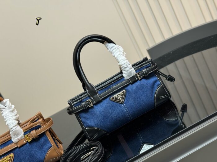 Prada Canvas Soft Lux Underarm Bag Generous Capacity Perfect For Banquets And Parties - Image 9