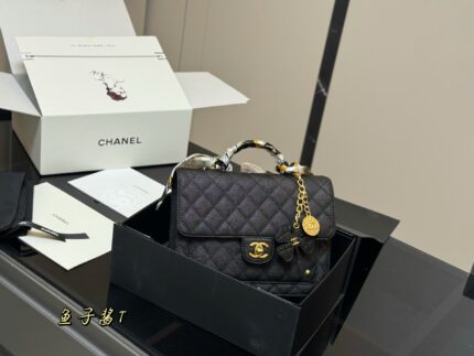 Chanel 25A Atelier Handcrafted Super Cute Backpack Lychee Leather Handle With Chain Strap Can Be Carried By Hand Or Worn Crossbody