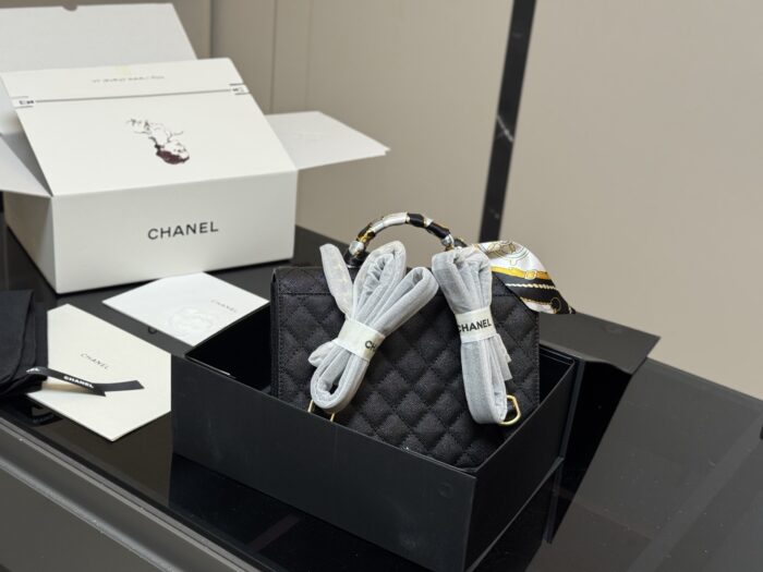 Chanel 25A Atelier Handcrafted Super Cute Backpack Lychee Leather Handle With Chain Strap Can Be Carried By Hand Or Worn Crossbody - Image 7