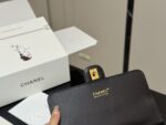 Chanel 25A Maison Artisanat Backpack - Grained Leather Handle With Chain Strap, Handheld Or Crossbody - Image 5