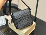 Coach Men'S Messenger Bag Taiwanese Cowhide Metal Hardware Logo Dedicated Lining Essential For The Straight Man - Image 5