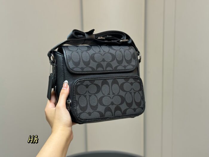 Coach Men'S Messenger Bag Taiwanese Cowhide Metal Hardware Logo Dedicated Lining Essential For The Straight Man - Image 9